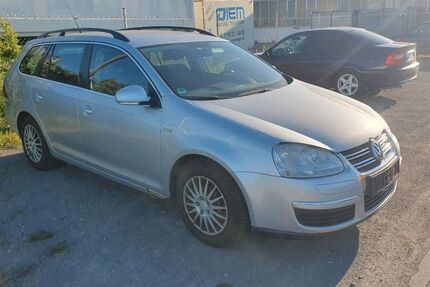 VW Golf 304.000 km 899 &euro; Hassfurt 97437
