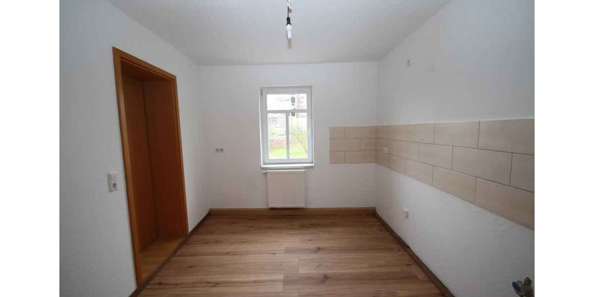 Etagenwohnung Hildburghausen - 5 Zimmer, 114 m&sup2;, 710&euro; | Angebot:26292758