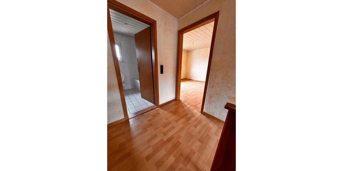 Reihenhaus Duisburg Hochheide - 3 Zimmer, 80 m&sup2;, 235.000&euro; | Angebot:26766270