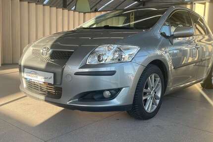 Toyota Auris 110.000 km 5.750 &euro; Zwickau 08064
