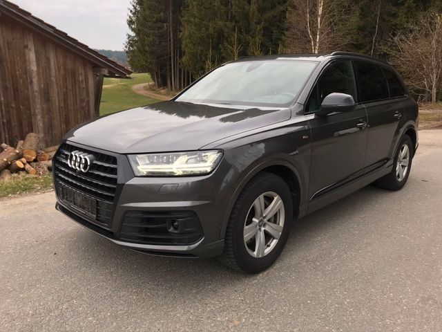 Audi Q7 146.224 km 37.990 &euro; Hamburg 22047