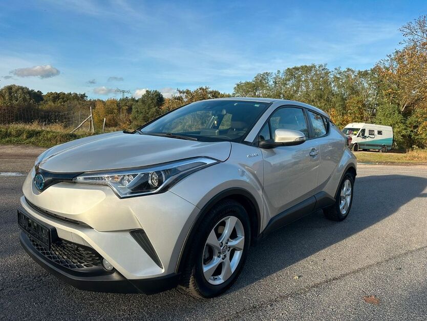 Toyota C-HR 60.000 km 17.500 € Berlin 12099