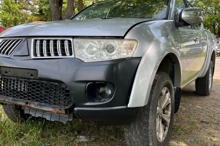 Mitsubishi L200 231.585 km 6.900 &euro; München 80935