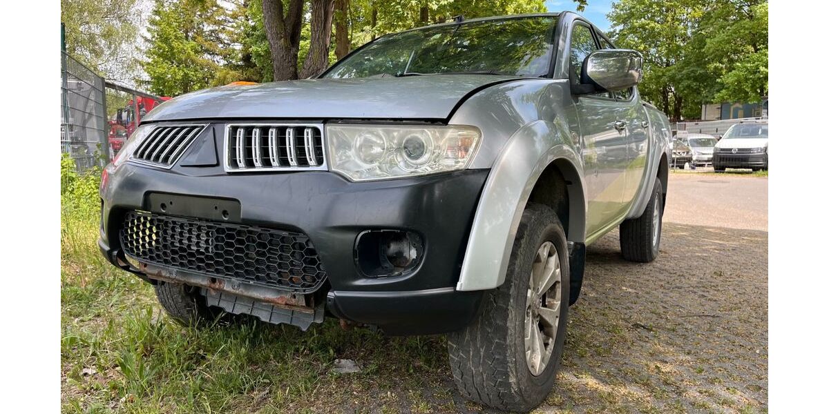 Mitsubishi L200 231.585 km 6.900 &euro; München 80935