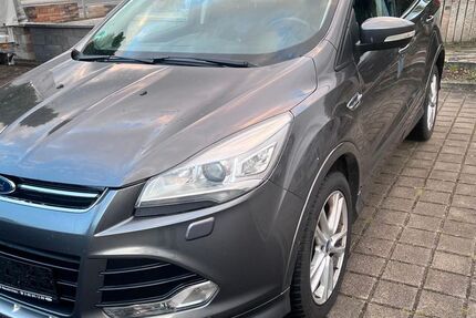 Ford Kuga 161.500 km 8.800 &euro; Kassel 34123