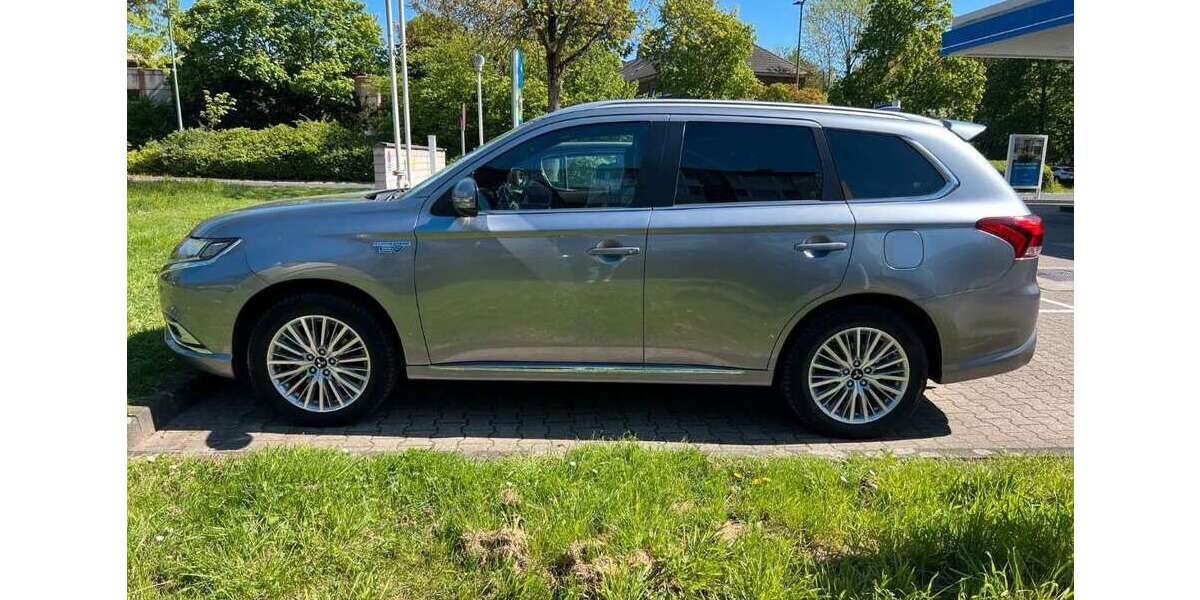 Mitsubishi Outlander 70.000 km 21.500 &euro; Neuss, Stadt 41462