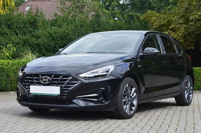 i30