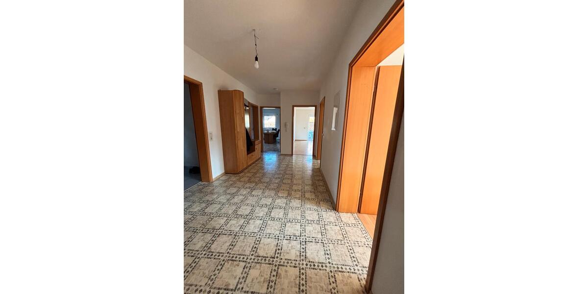 Einfamilienhaus Mönchsroth - 8 Zimmer, 216 m&sup2;, 535.000&euro; | Angebot:26990356