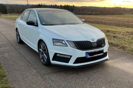 Skoda Octavia 143.000 km 14.900 &euro; Olching 82140