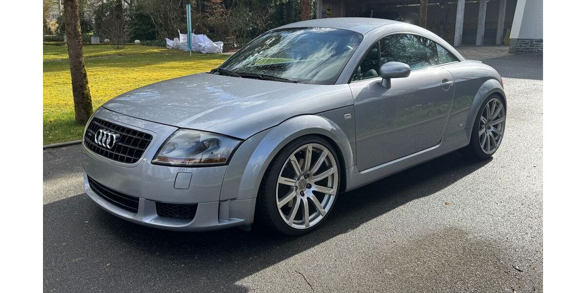 Audi TT 136.000 km 18.999 &euro; Lichtenstein 09350