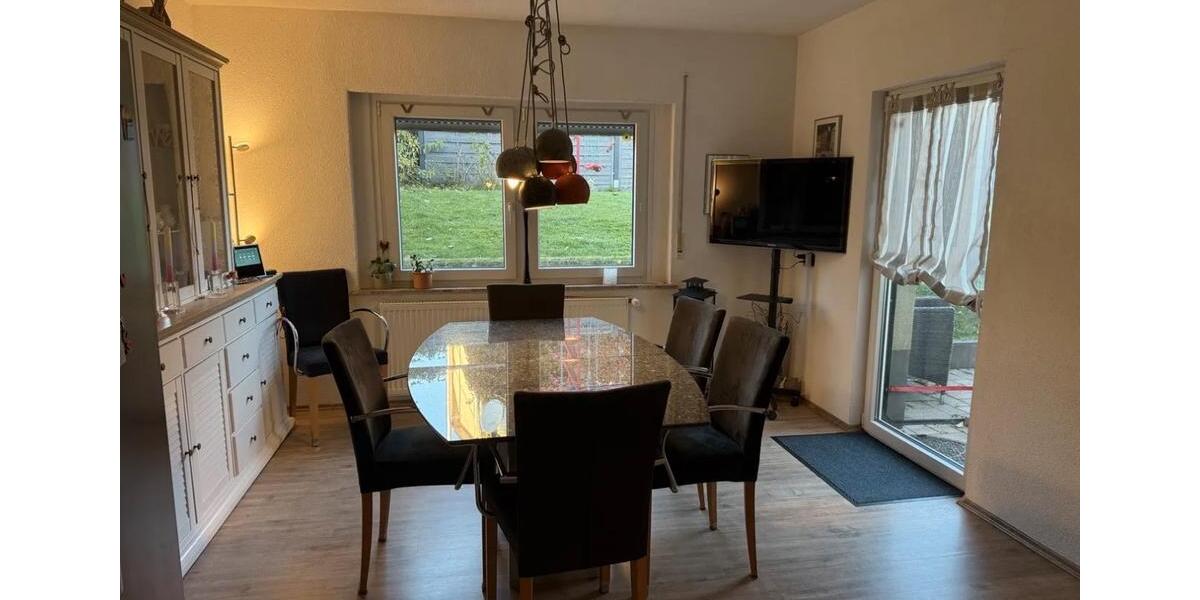 Einfamilienhaus Gladenbach - 7 Zimmer, 227 m&sup2;, 399.000&euro; | Angebot:26396438