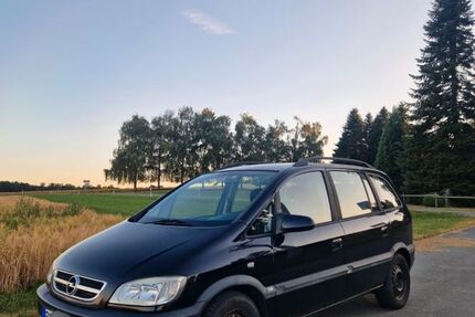Opel Zafira 198.000 km 1.999 € Berg 88276