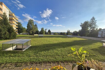 Helle 3,5 Zimmer-Erdgeschosswohnung mit eigenem Eingang, Balkon und TG-Stellplatz - Wohnung Villingen-Schwenningen Schwenningen | Angebot:23555221