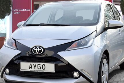 Toyota Aygo (X) 105.400 km 8.750 &euro; Rathenow 14712
