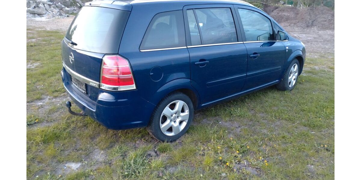 Opel Zafira 200.218 km 1.500 &euro; Raa-besenbek 25335