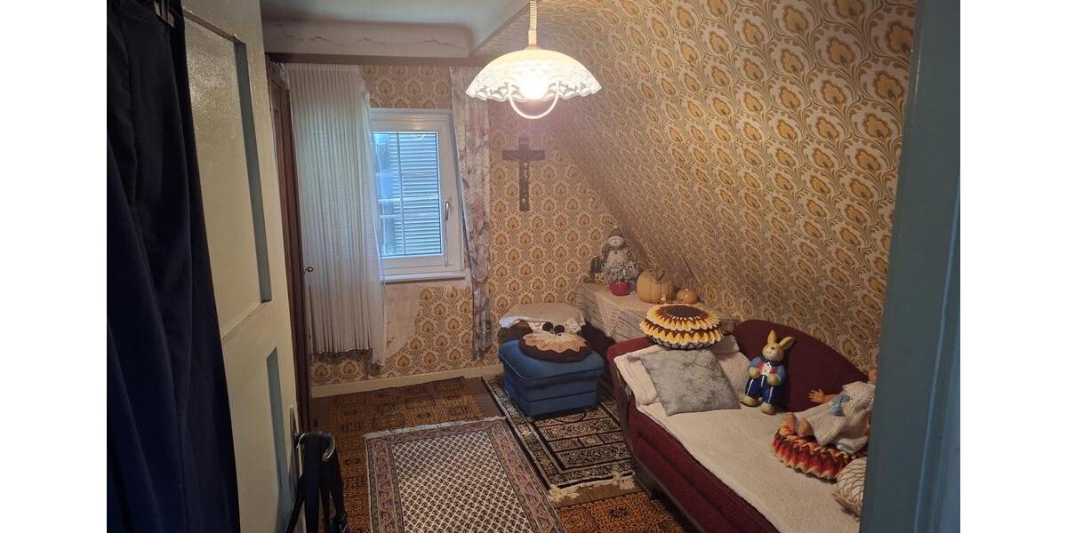 Einfamilienhaus Saarwellingen - 4 Zimmer, 93 m&sup2;, 110.000&euro; | Angebot:26739303