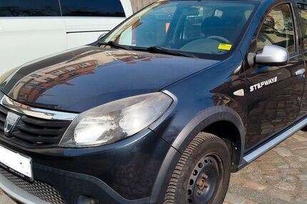 Dacia Sandero 165.000 km 3.500 &euro; Berlin 14169