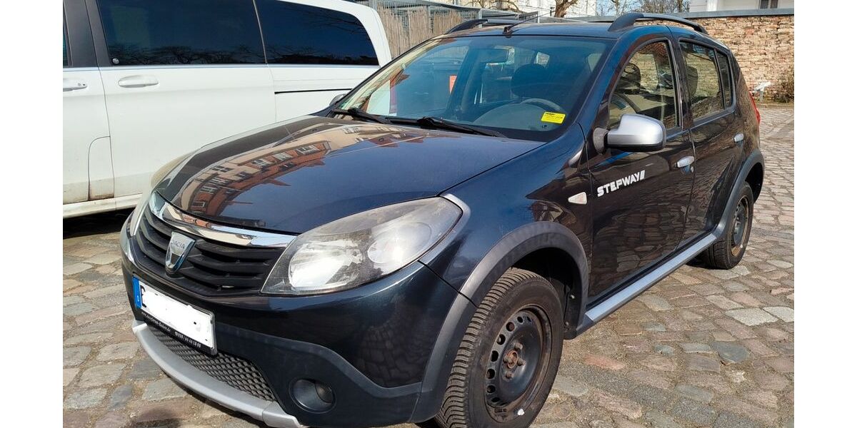 Dacia Sandero 165.000 km 3.500 &euro; Berlin 14169