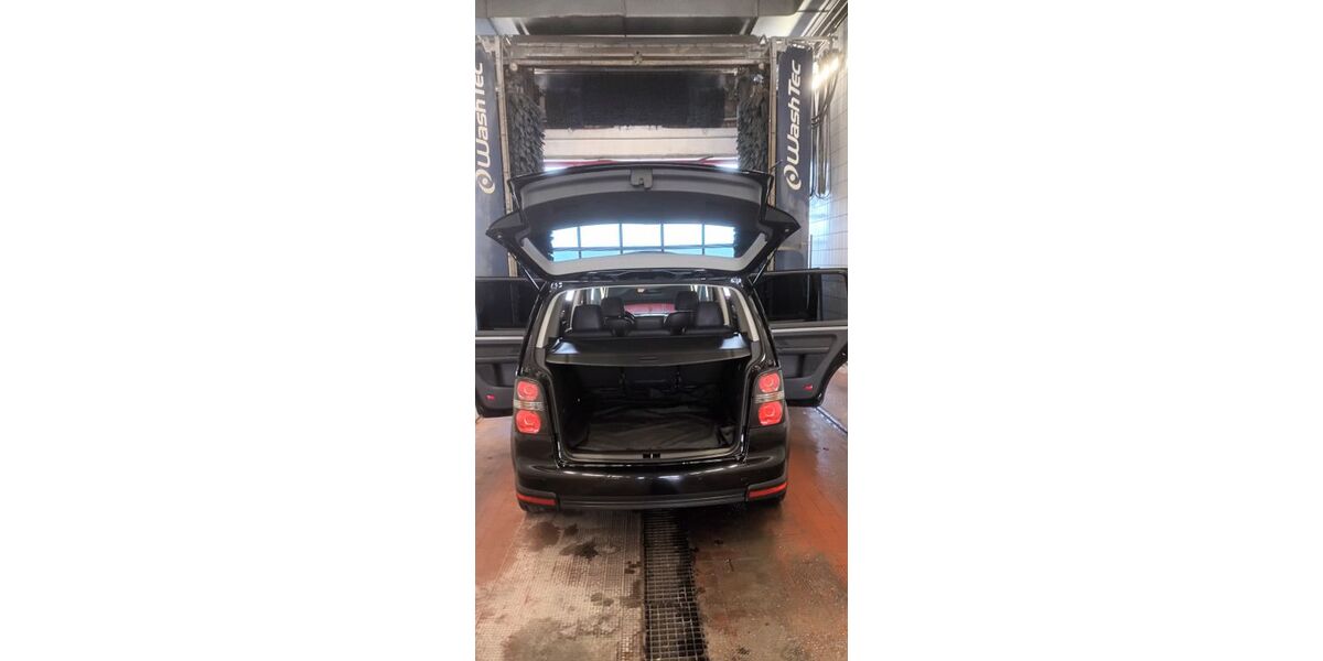 VW Touran 153.900 km 7.500 &euro; Burgkirchen 84508