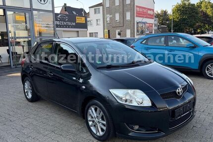 Toyota Auris 155.000 km 3.900 &euro; Eschweiler 52249