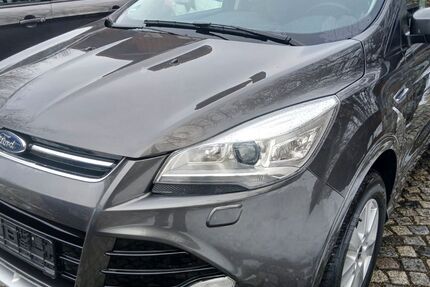 Ford Kuga 148.000 km 9.499 &euro; Regensburg-Bernhardswald 93170