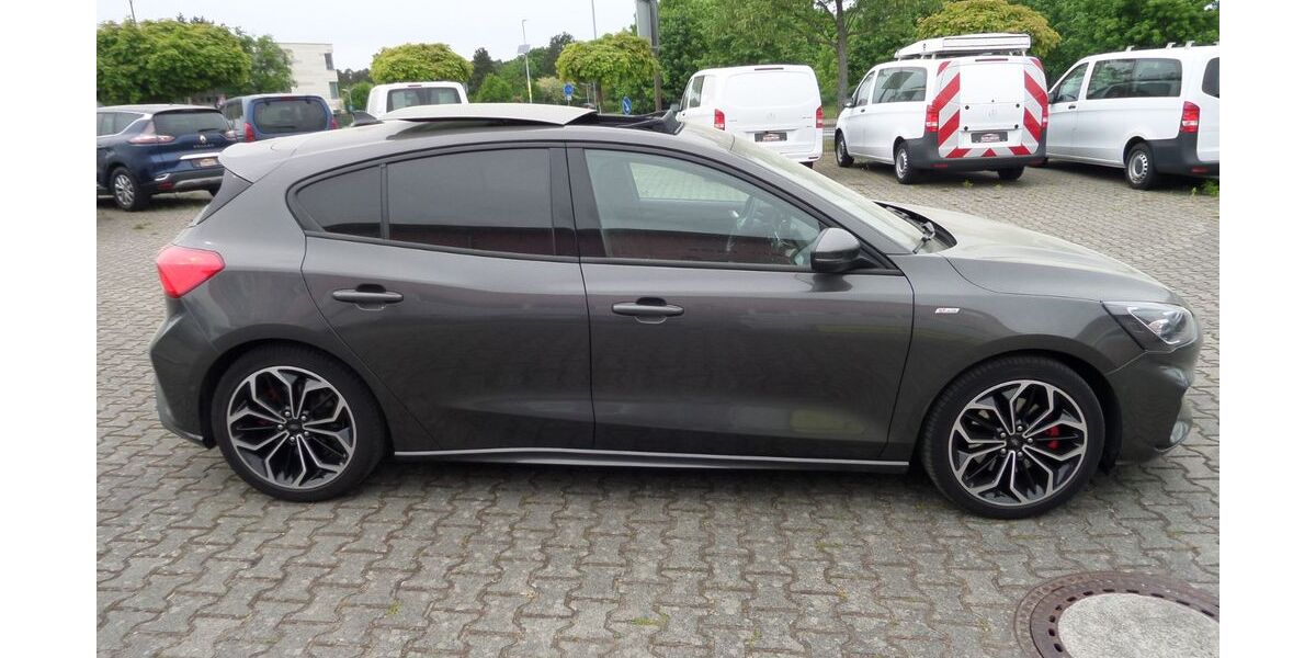 Ford Focus 50.000 km 20.600 &euro; Erlenbach a. Main 63906