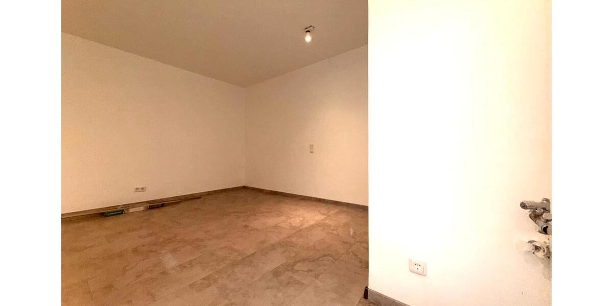 Erdgeschoßwohnung Essen Stadtbezirk IX - 1.5 Zimmer, 33 m&sup2;, 500&euro; | Angebot:26408145