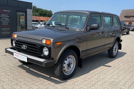 Lada Taiga 19.587 km 12.800 € Martfeld 27327