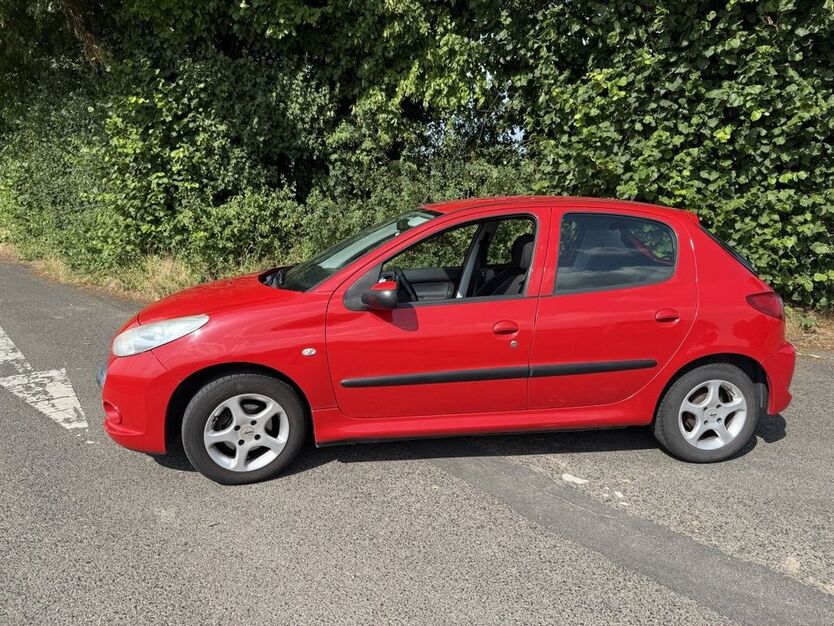 Peugeot 206 193.000 km 911 € Elsdorf 50189