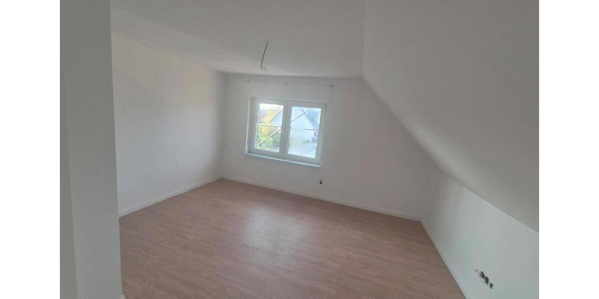Einfamilienhaus Kirchlengern - 11 Zimmer, 174 m&sup2;, 1.400&euro; | Angebot:26169147