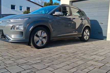 Hyundai KONA Elektro 43.265 km 14.799 &euro; Schenklengsfeld 36277