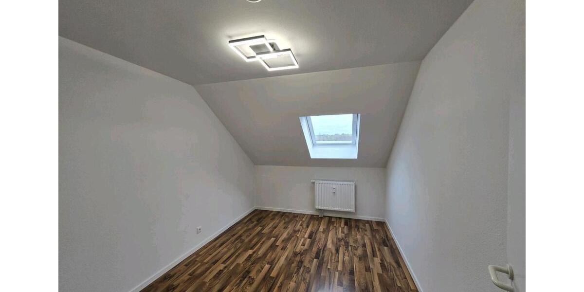 Dachgeschoßwohnung Ampfing - 3 Zimmer, 83 m&sup2;, 700&euro; | Angebot:26366343