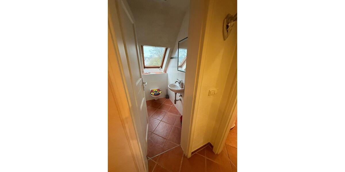 Dachgeschoßwohnung Duisburg Duisburg-Mitte - 4 Zimmer, 70 m&sup2;, 209.000&euro; | Angebot:24310220