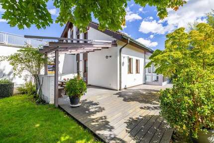 Haus zum Kaufen in Augsburg Bergheim 1.150.000 € 280 m²