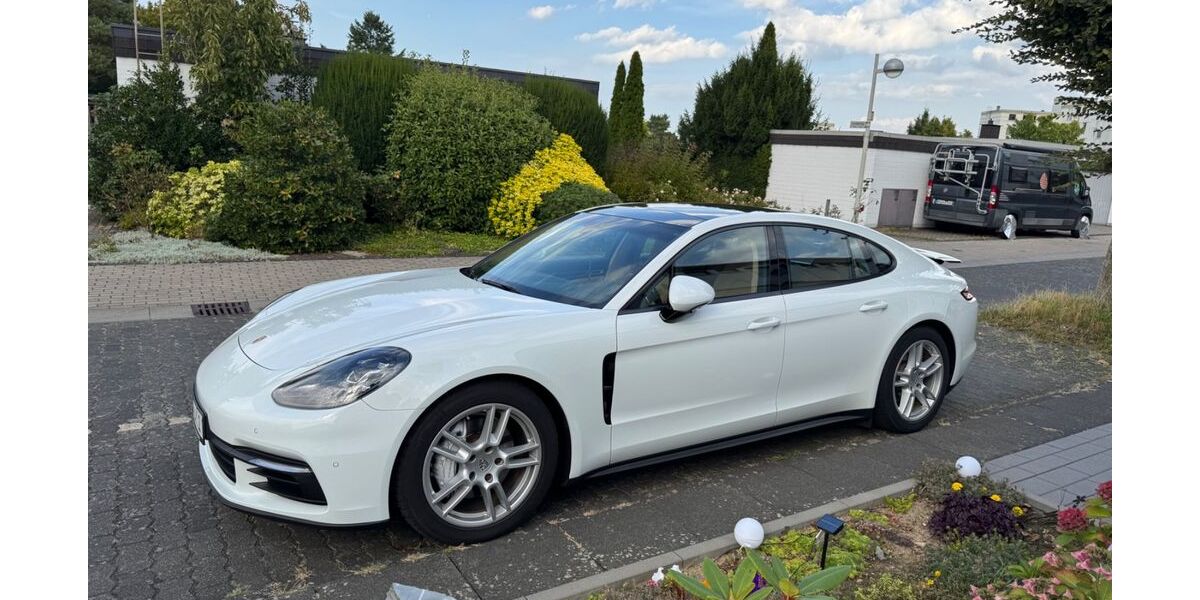Porsche Panamera 50.000 km 59.900 &euro; Bonn 53117