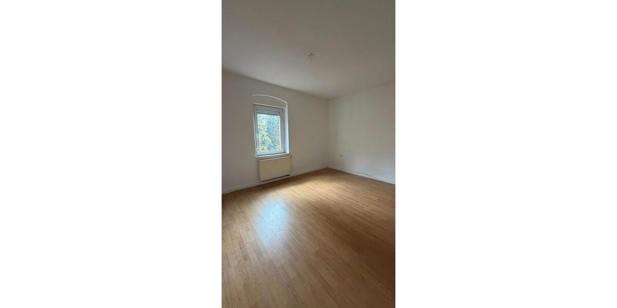 Etagenwohnung Arzberg - 5 Zimmer, 100 m&sup2;, 700&euro; | Angebot:26185124