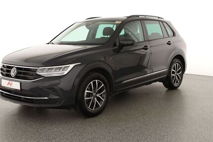 VW Tiguan 28.641 km 31.880 &euro; Berlin 12103