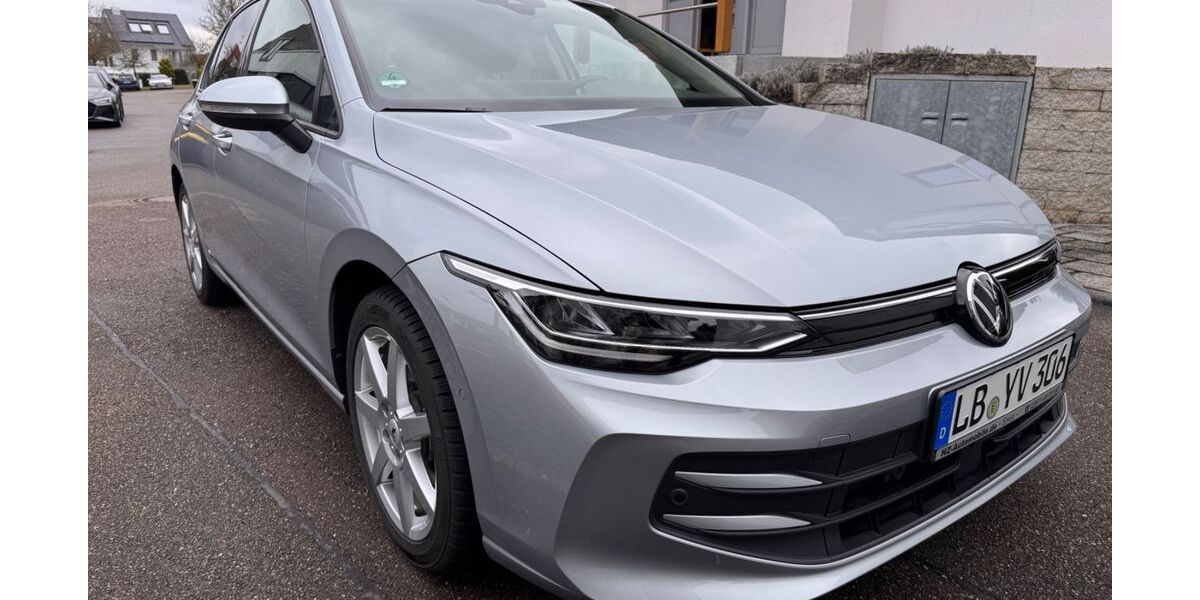 VW Golf 7.845 km 25.400 &euro; Asperg 71679