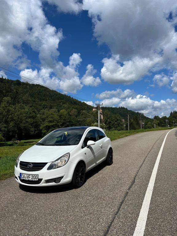 Opel Corsa 335.000 km 1.200 € Bad Herrenalb 76332