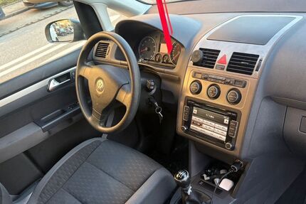 VW Touran 182.000 km 6.500 &euro; Germering 82110