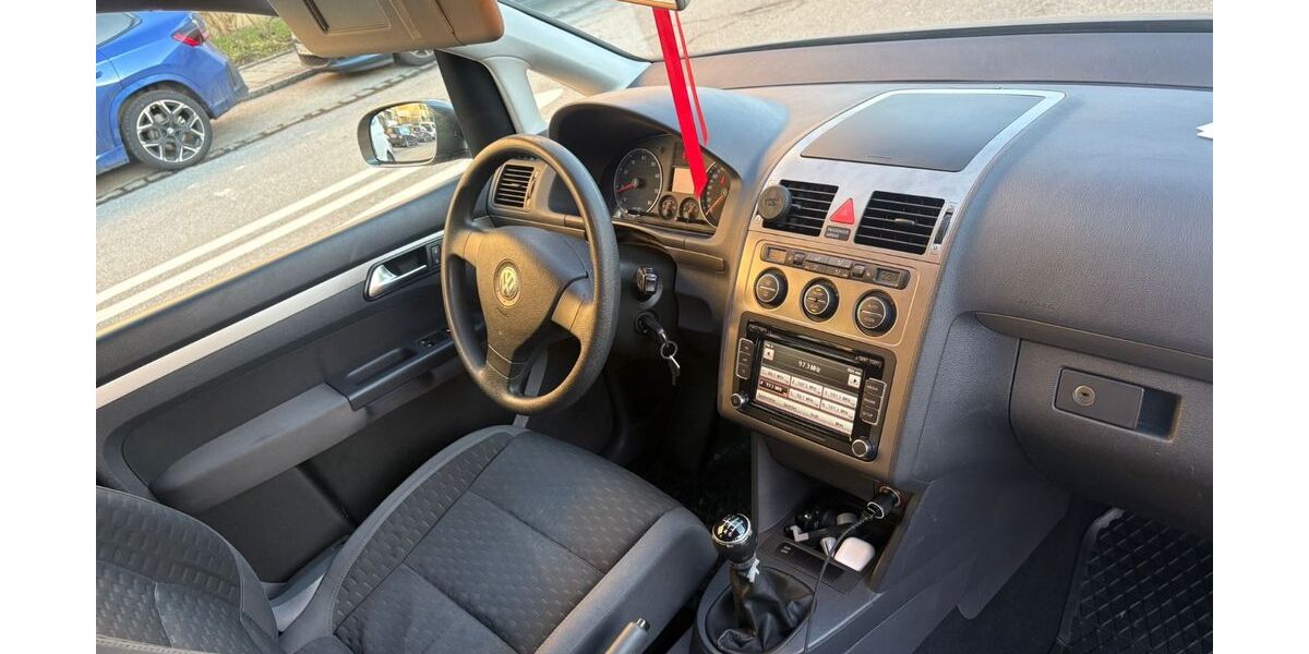 VW Touran 82.000 km 6.500 &euro; Germering 82110