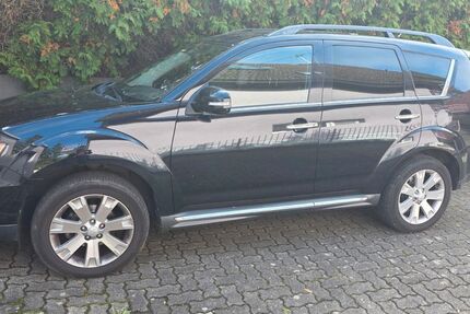 Mitsubishi Outlander 217.400 km 4.100 &euro; Karlsruhe 76187
