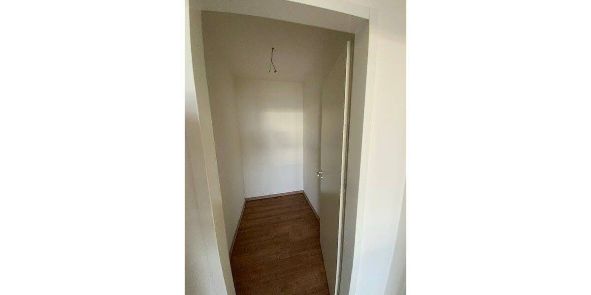 Etagenwohnung Meerbusch Osterath - 2 Zimmer, 86 m&sup2;, 1.229&euro; | Angebot:26852296