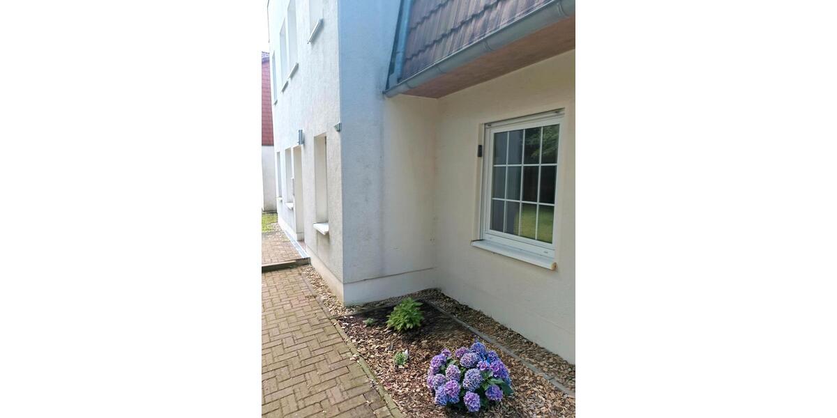 Erdgeschoßwohnung Leuna - 3 Zimmer, 72 m&sup2;, 115.000&euro; | Angebot:27642388