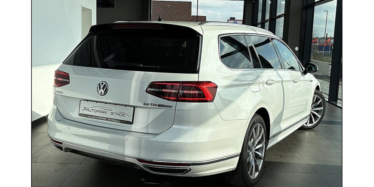 VW Passat Var. 2.0 TDI 4Motion R line AID ACC 130.600 km 17.999 &euro; Stade 21682