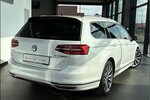 VW Passat Var. 2.0 TDI 4Motion R line AID ACC 130.600 km 17.999 &euro; Stade 21682