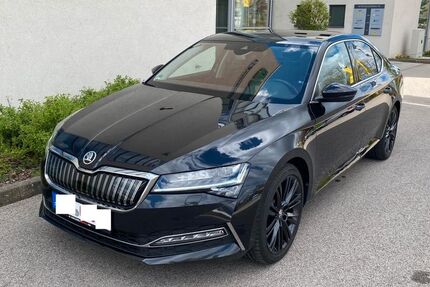 Skoda Superb 88.000 km 23.190 &euro; Nürnberg 90431
