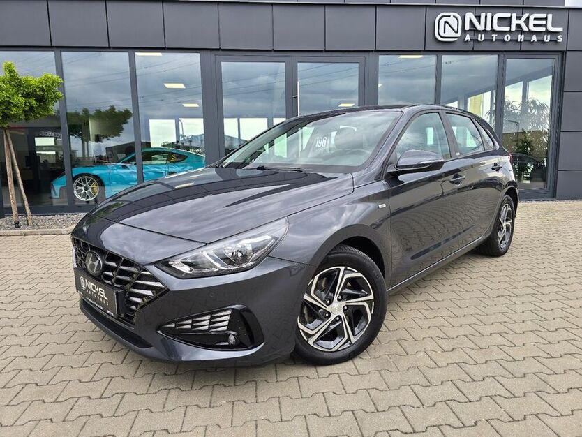 i30