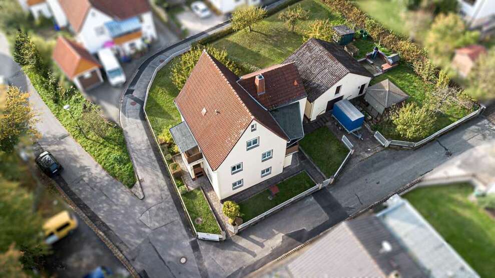 Haus zum Kaufen in Weitramsdorf Weidach 169.000 € 193.78 m²