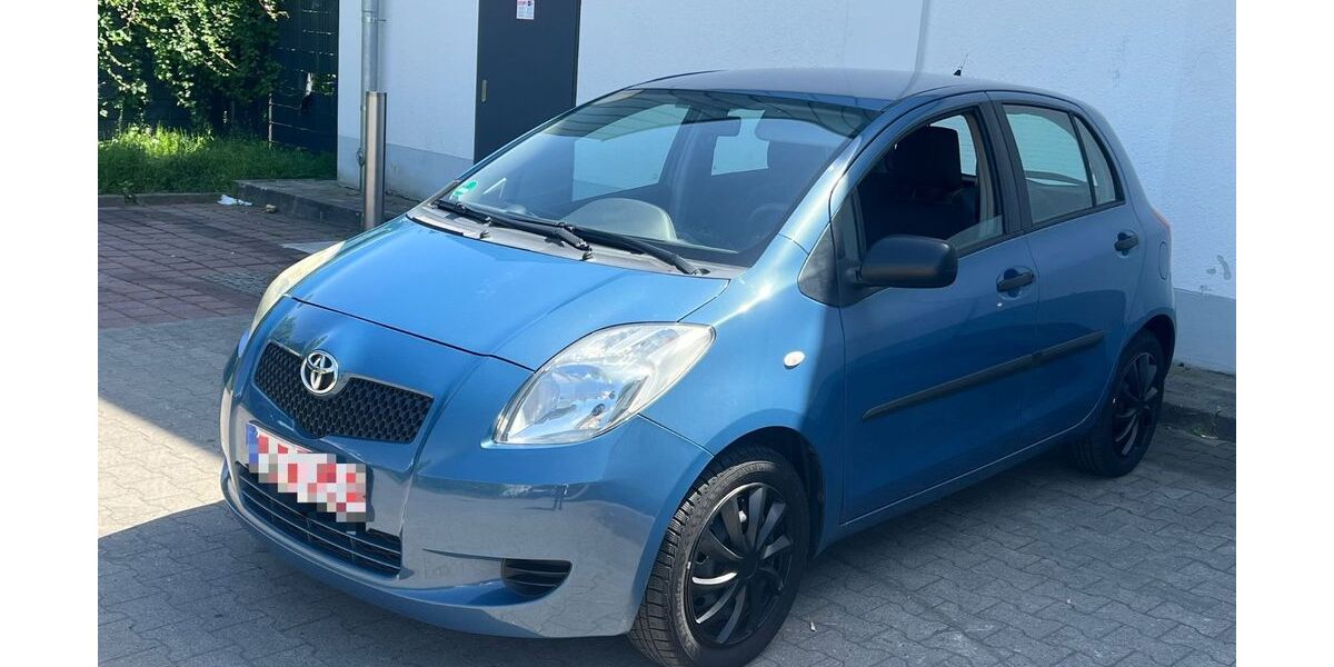 Toyota Yaris 77.000 km 3.999 &euro; BERLIN 13409